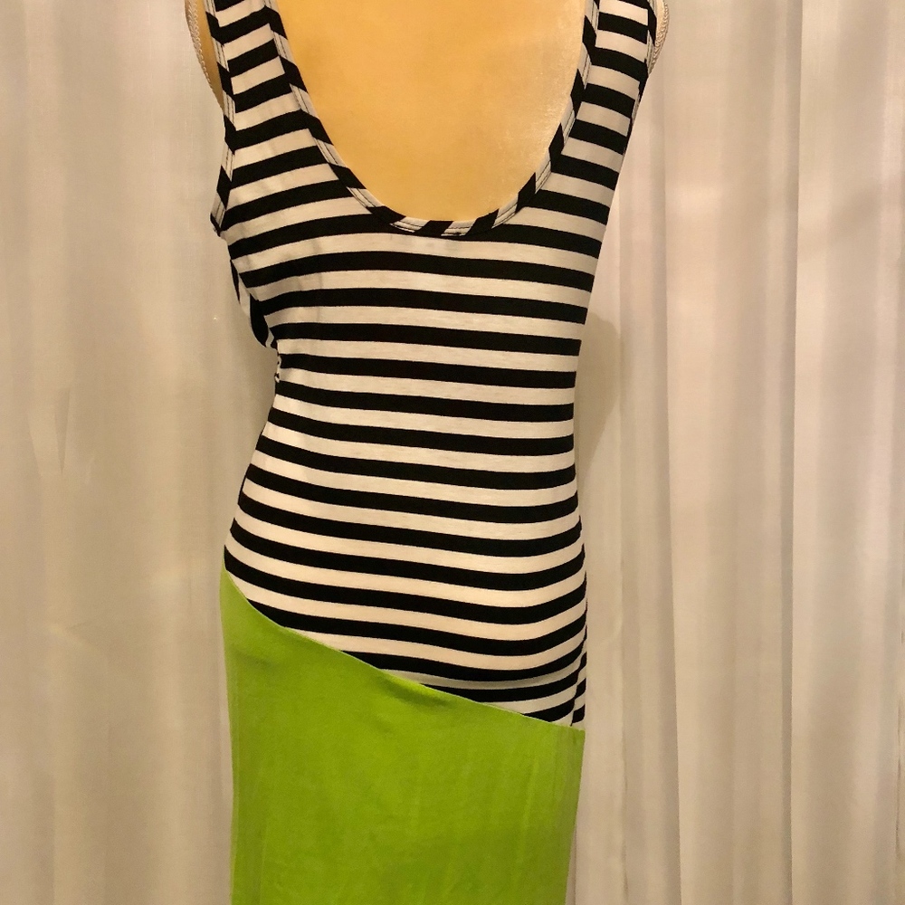 Dress - Picture 2 of 7
